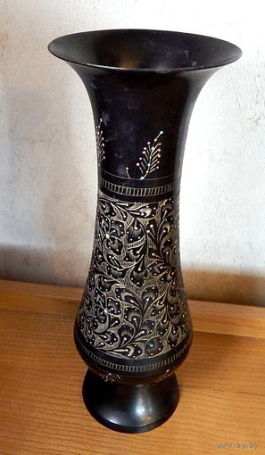 Винтажная ваза из Индии, ручная работа, высота 23 см, в отличном состоянии