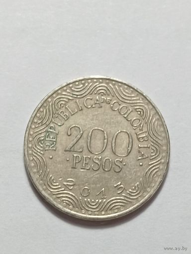 Колумбия 200 песо 2013 года .