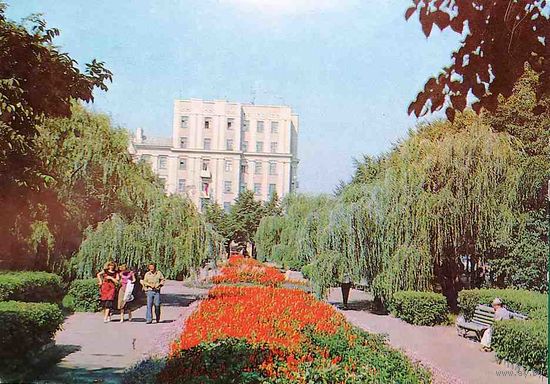 Могилев Сквер на площади Ленина