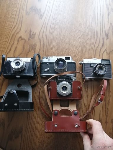 Фотоаппараты пленочные из СССР. Zorki4, чайка2м, смена2 и смена8м