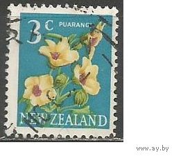 Новая Зеландия. Цветы. Гибискус. 1967г. Mi#460.