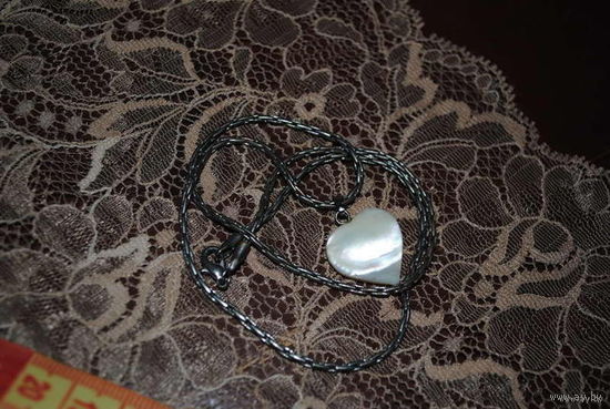 Ожерелье с подвеской из натурального перламутра_"Сердце"!