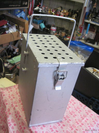 Ящик рыболовный металлический 25х21,5х13 см.