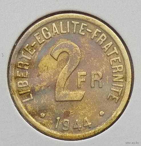 Франция 2 франка 1944 г. В холдере