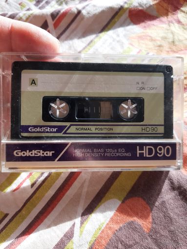 Кассета GoldStar HD90. R.WATERS 87, F.DYVAL 89.