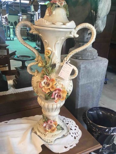 Шикарная ваза ( Capodumonte)