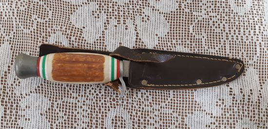 Нож сувенирный (туристический) в кожаном чехле, ручка кость