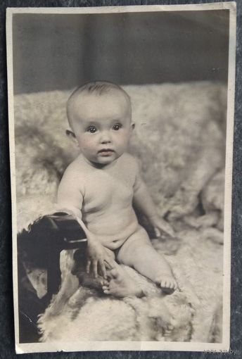 Фото малыша. 1947 г. 9х13.5 см
