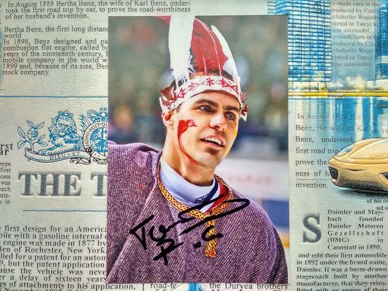 Томаш Ролинек, чешский хоккеист, нападающий. Фотография с автографом.