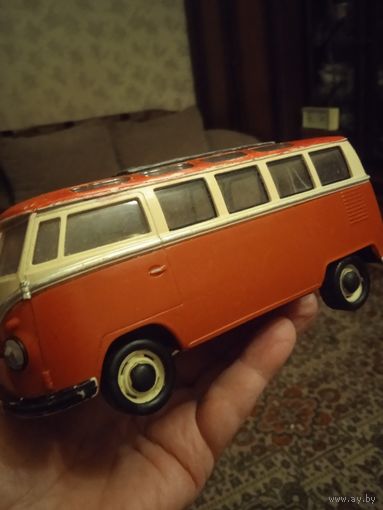 Volkswagen Classical Bus 1/24