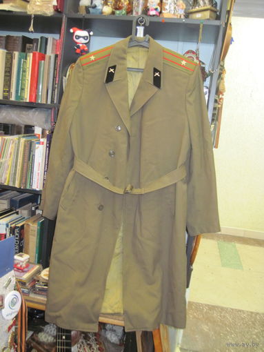 Плащ-пальто советского майора на 48/4 размер.