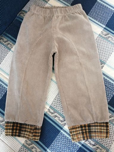 Вельветовые штанишки для мальчика 2-3 лет.