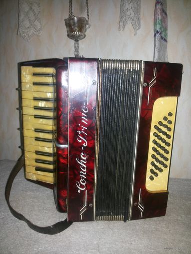Старый трофейный немецкий аккордеон "Concho Primo", 32 Bаsse . Германия, Третий рейх (Deutsches Reich, 1933-1943).