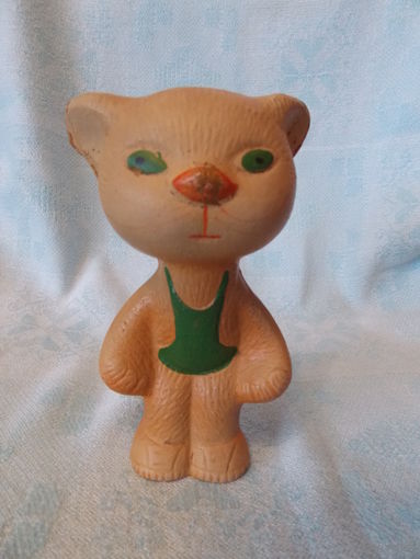 Кот, котенок в комбинезоне - резиновая игрушка СССР, пищалка