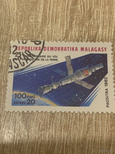 Мадагаскар 1982. Космический корабль Восток. Марка из серии