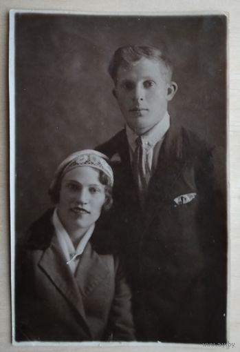 Фото мужчины и женщины. 1935 г. 8.5х13 см.