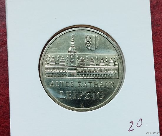 Германия - ГДР 5 марок, 1984 Старая Ратуша в Лейпциге. Монета в холдере!