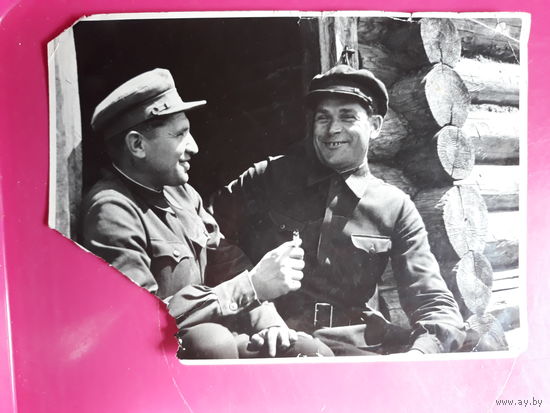 3 Фото Партизаны, командиры (,орденоносецы. депутыты ВС. БССР) 1942