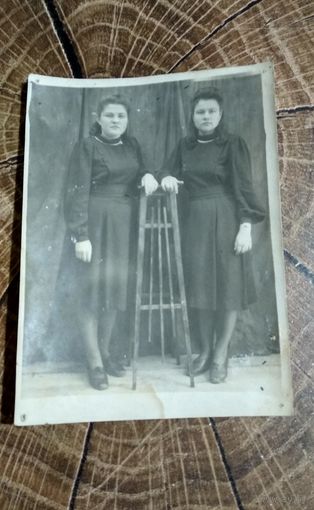 Фото 2х девушек 1951г