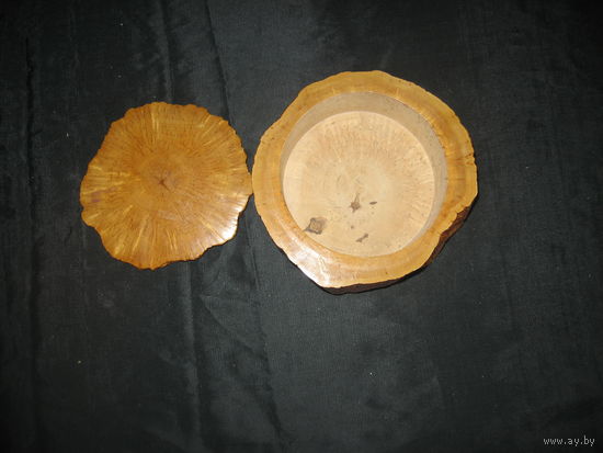 Лот 076 Шкатулка из карельской березы натуральной Петразаводск CCCР 70-е годы