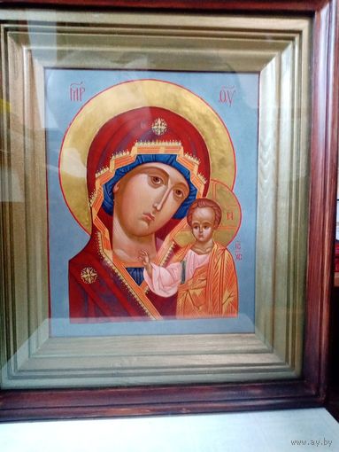 Рукописная икона "Богоматерь с младенцем Иисусом", с киотом 36х31см.   яичная темпера, левкас, золочение.