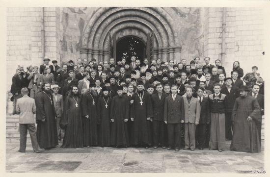 Фотография-на паперти Успенского Собора 1955год.