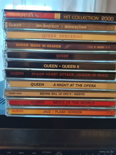 8pcs audio CDs Albums queen 10р за диск