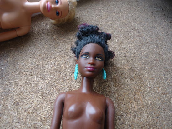 Кукла Барби темнокожая