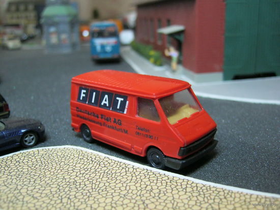 Модель микроавтобуса FIAT 242.Масштаб НО-1:87.