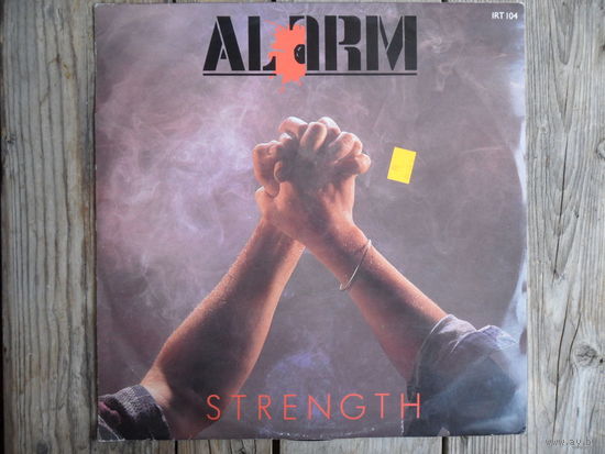 Maxi single ( 45 rpm ) - Alarm - Strength - MCA Records, England