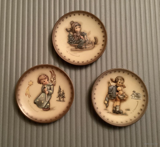 Тарелка коллекционная Дети Hummel Goebel Германия винтаж миниатюра цена за 3 шт
