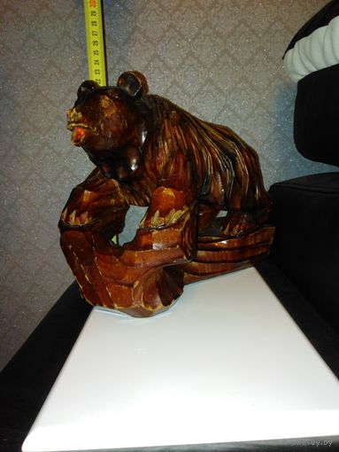 Медведь деревянный, резной времен СССР без повреждений.