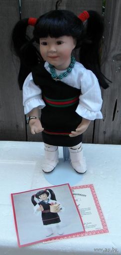 Коллекционная Фарфоровая Кукла "DESERT STAR" в Оригинальной Коробке и с Сертификатом Подлинности. На подставке, 41см высота куклы, художник Michele Severino для The Ashton-Drake Galleries, 1994 год, С