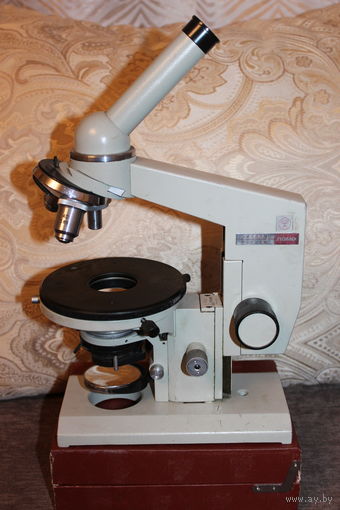 Микроскоп "Биолам Р1У42", времён СССР, исправный, хорошее состояние.