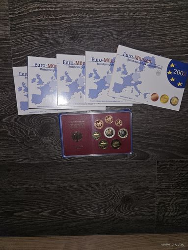 Германия 2002 год 5 наборов разных монетных дворов A D F G J. 1, 2, 5, 10, 20, 50 евроцентов, 1, 2 евро. Официальный набор PROOF монет в упаковке.
