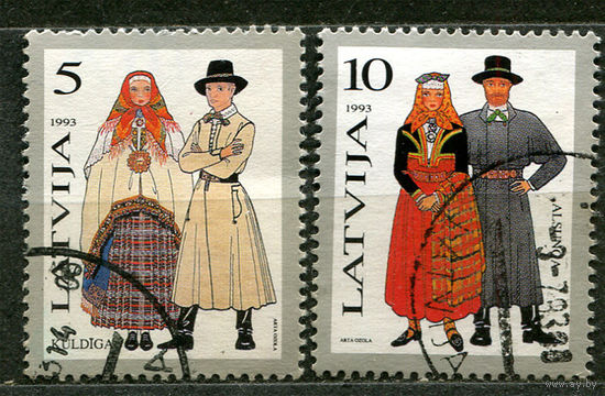 Народные костюмы. Латвия. 1993. Серия 2 марки
