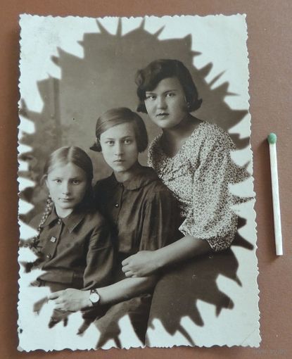 Фото "Сестры", 1938 г., зап. Беларусь.