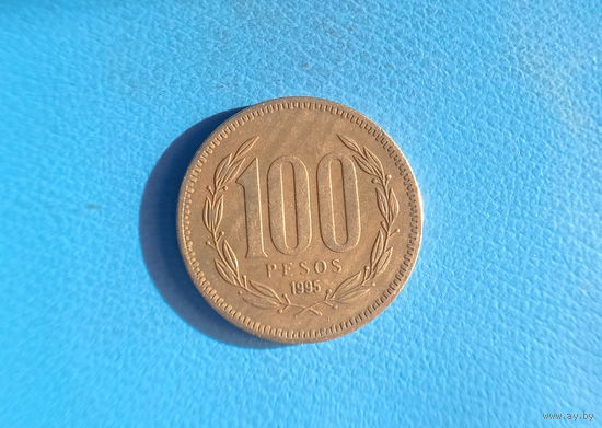 Чили 100 песо 1995 год герб большая монета