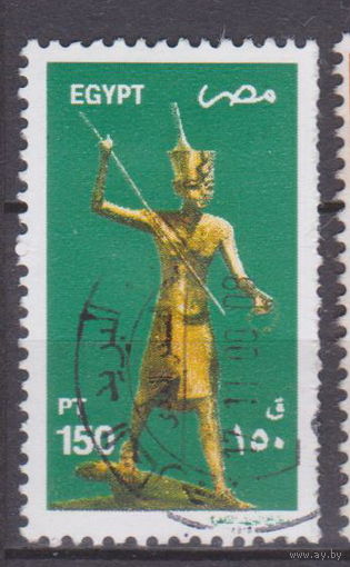 Известные люди Личности  Тутанхамон Культура искусство статуи Египет 2002 год лот 50 БРАК ПЕЧАТИ ПРАВОЙ ПЕРФОРАЦИИ менее 30 % от каталога