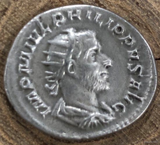 Денарий. Antoninian Филипп I Араб (244-249н.э.)Liberalitas-держит счеты и рог изобилия 5,72гр.23,1мм.