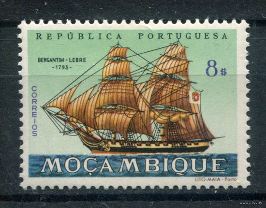 Португальские колонии - Мозамбик - 1963г. - парусники, 8 Е - 1 марка - MNH с незначительным повреждением клея. Без МЦ!