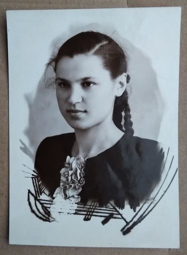 Фото девушки. 1950-е. 8.5х11.5 см