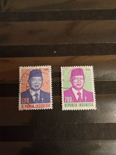 1989, 1990 Индонезия диктатор Сухарно выпускались одиночками (3-9)