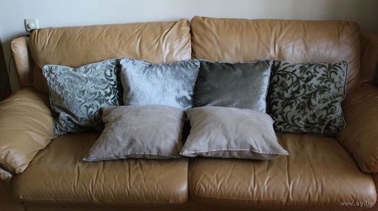 Подушки диванные (цена за 1 штуку) как новые