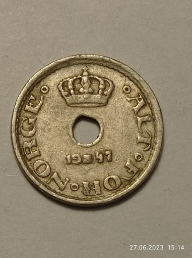 Норвегия 10 эре 1947 года .