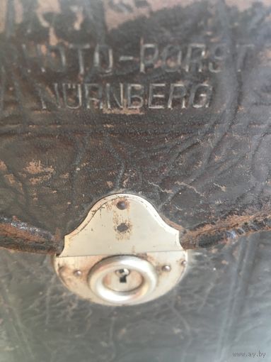 Довоенный кожаный чехол  от  немецкого фотоаппарата с чёткой  надписью "Нюрнберг". Целый-готов к работе