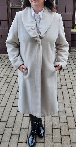 Пальто женское, р-р 50-52 (евро 46), шерсть/кашемир 100%. Нарядное и практичное