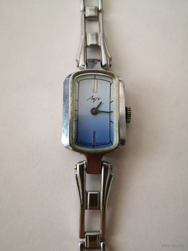 Часы ЛУЧ женские с браслетом.Сделано в Беларуси. Рабочие. точный ход.