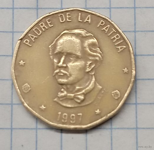 Доминиканская Республика 1 песо 1997г. медальное соотношение km80.3