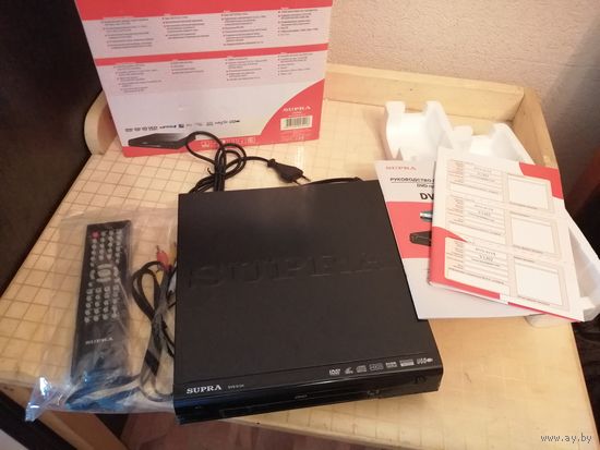 DVD-плеер SUPRA DVS-013X(Черный) + DVD-диски.